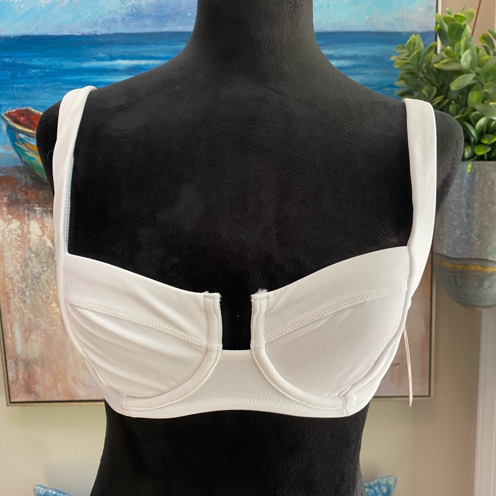 NWT Victorias Secret bikini top